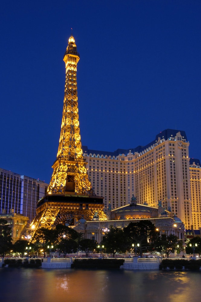 Las Vegas_Paris Las Vegas 1.jpg