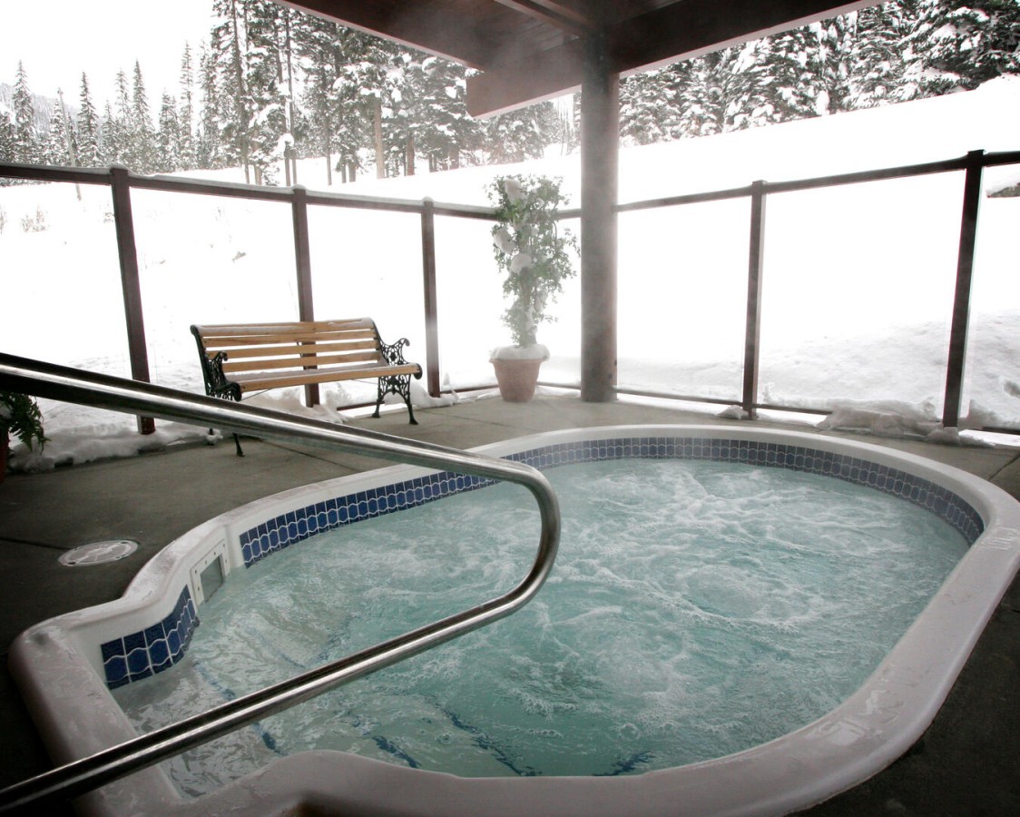 Sun Peaks_Cahilty Lodge1