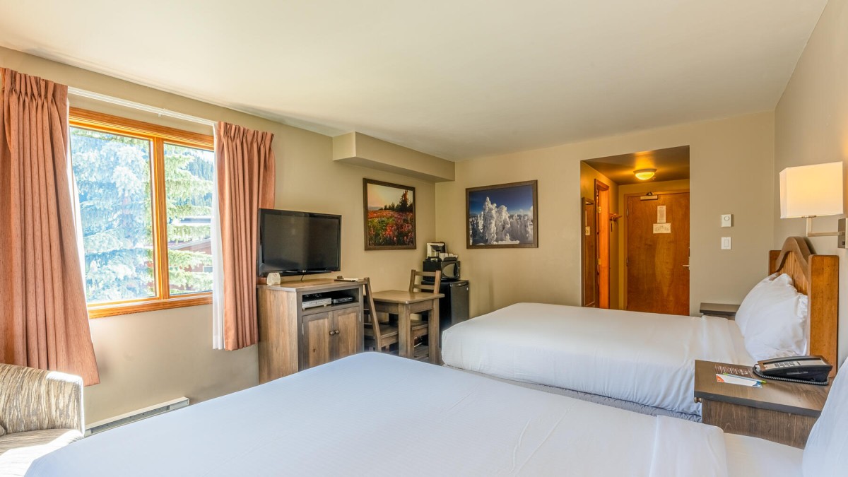 Sun Peaks_Cahilty Lodge2