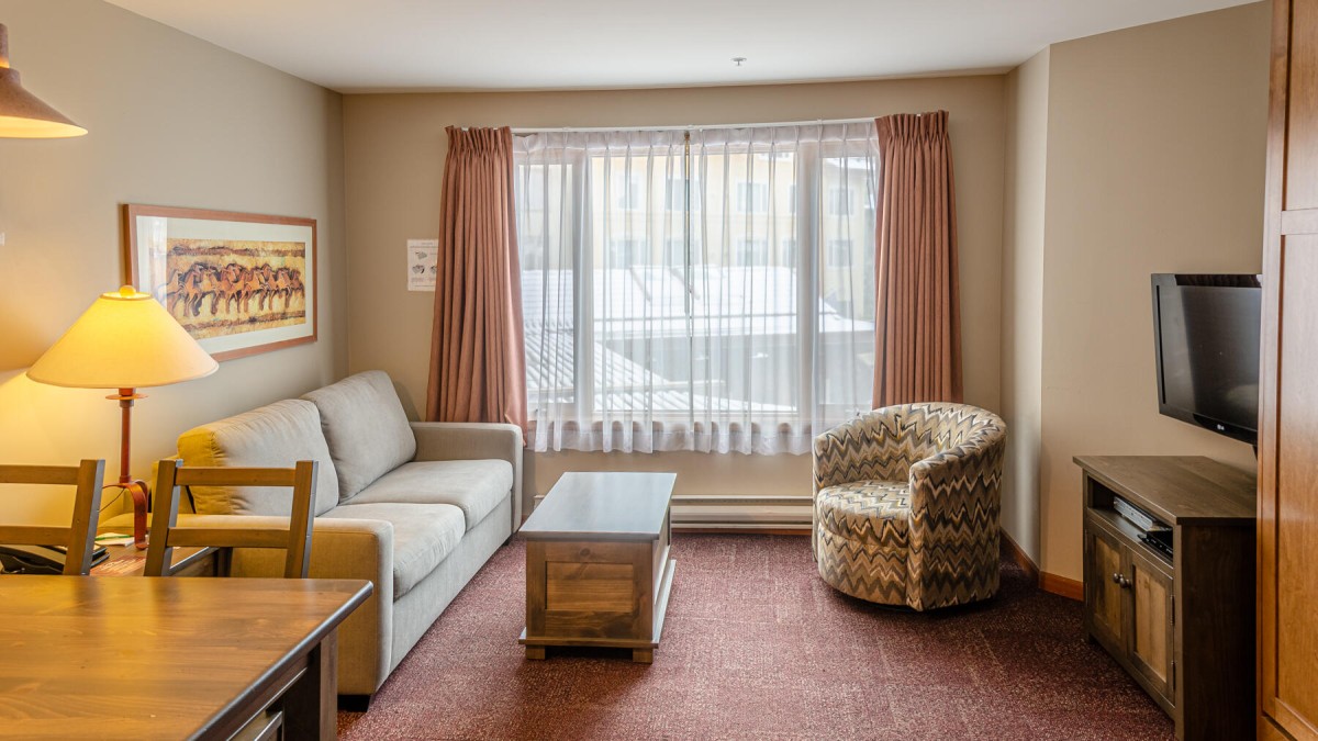 Sun Peaks_Cahilty Lodge3