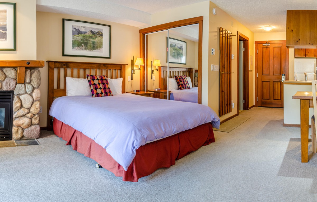 Sun Peaks_Fireside Lodge3