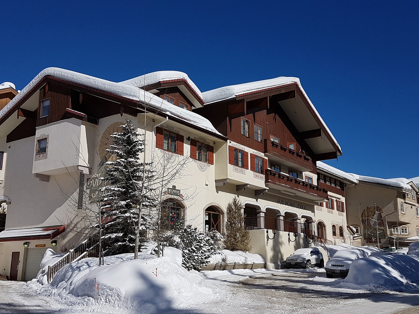 Sun Peaks Lodge 1