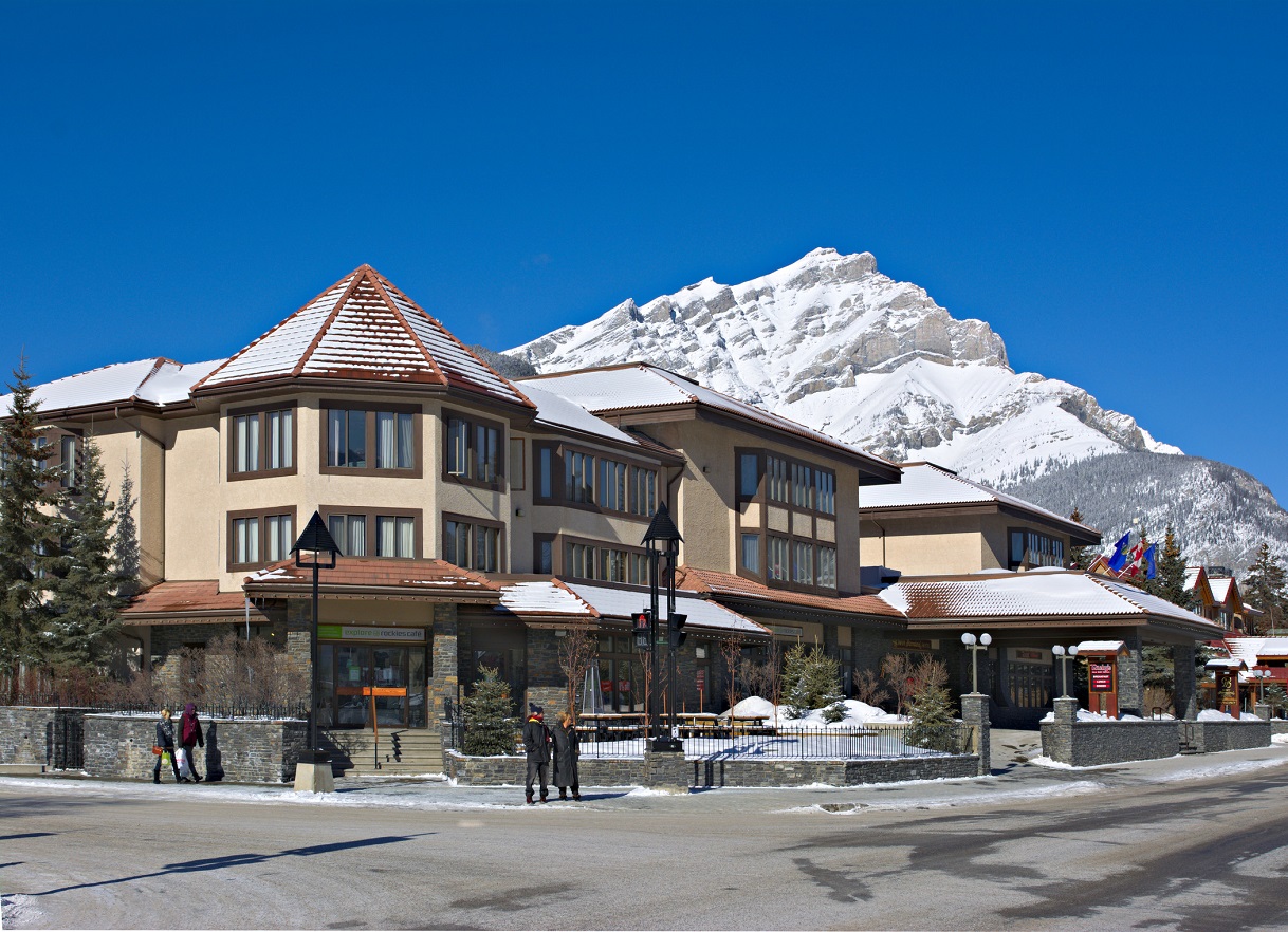 Banff-Elk and Avenue2