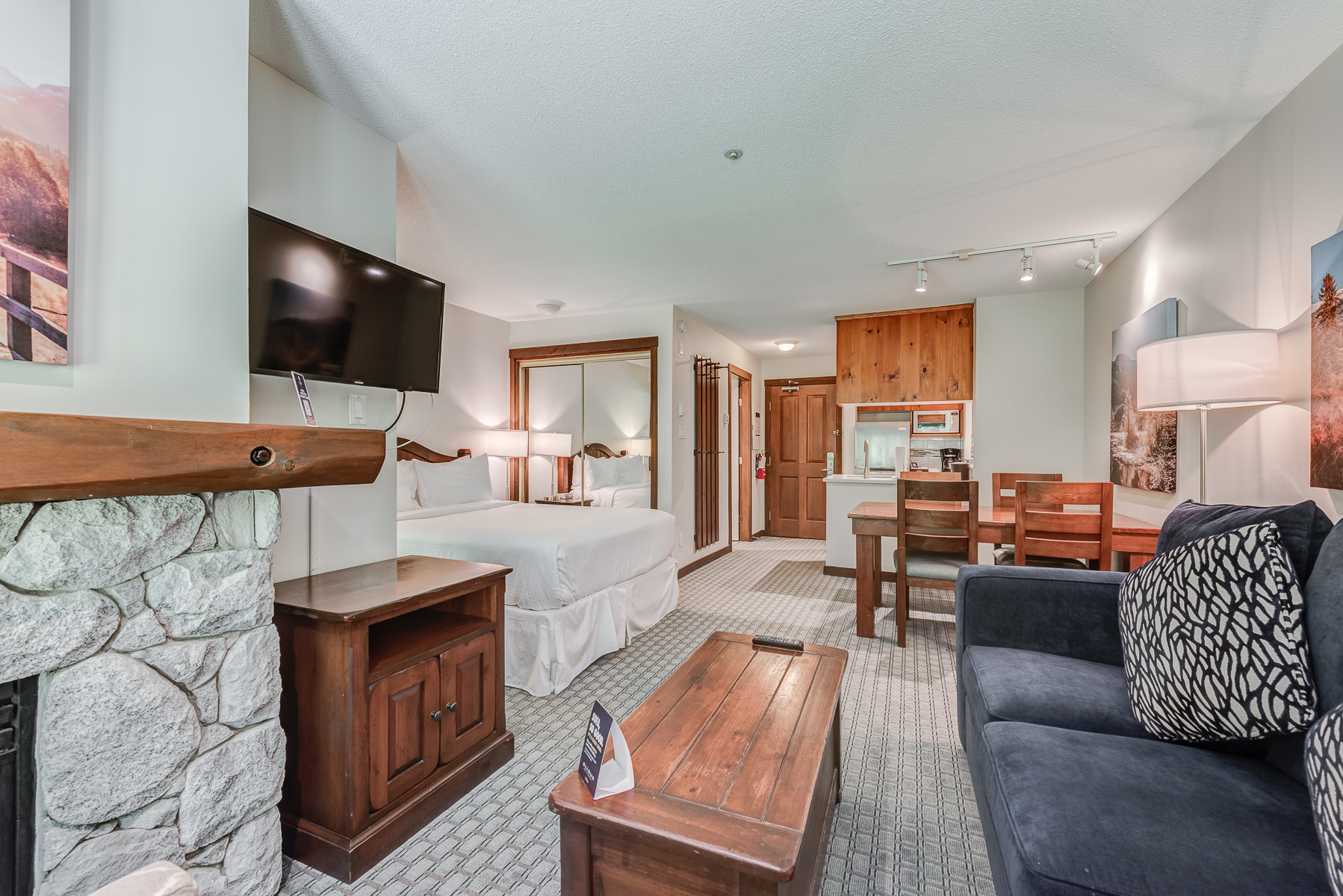 Blackcomb Springs Suites by Clique 1