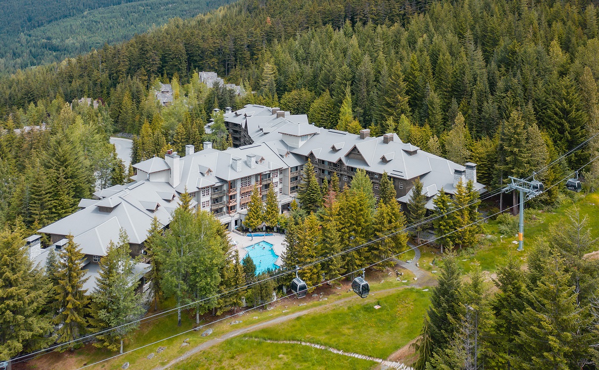 Blackcomb Springs Suites by Clique 4