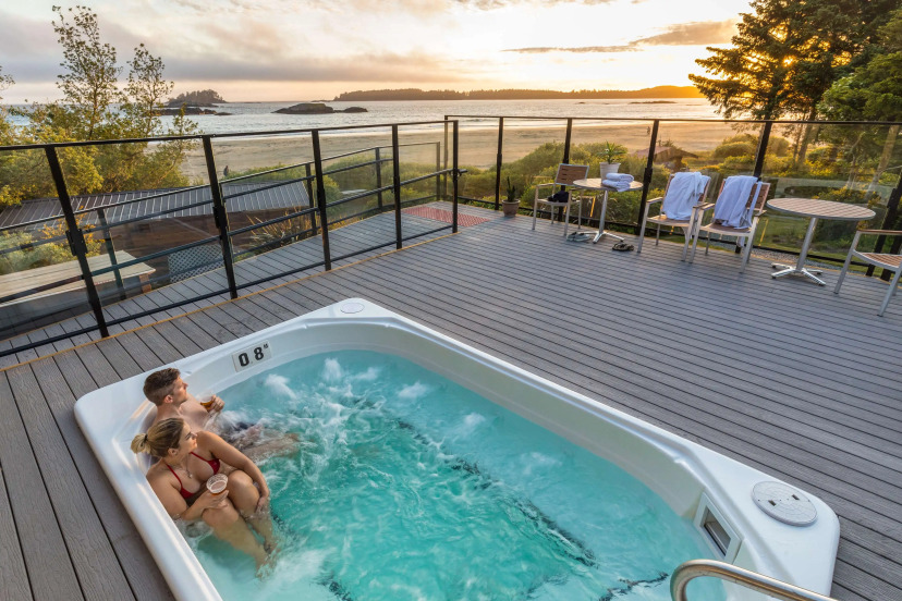 Tofino - Best Western Tin Wis Resort Pool