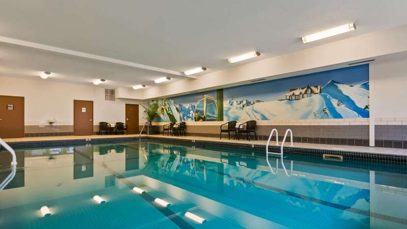 Kicking Horse - Best Western Mountainview Inn Golden zimmer Pool