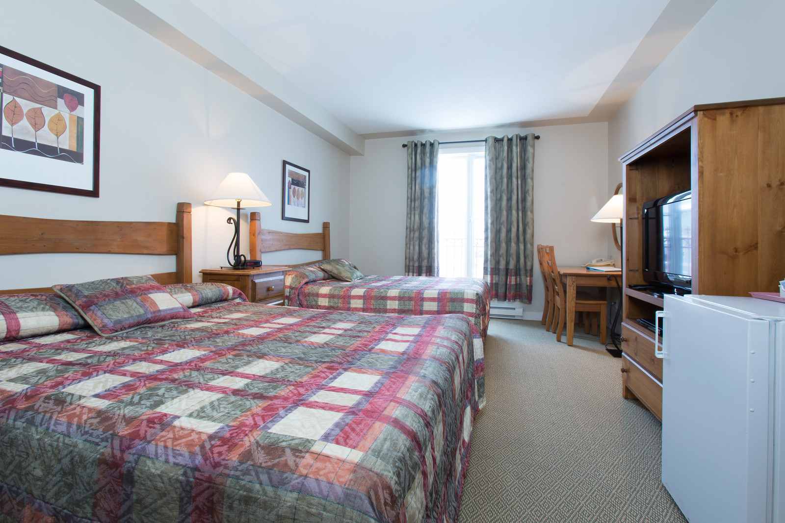 British-Columbia/Silver Star/Chilcoot Lodge/Chilcoot%20Hotel%20Room