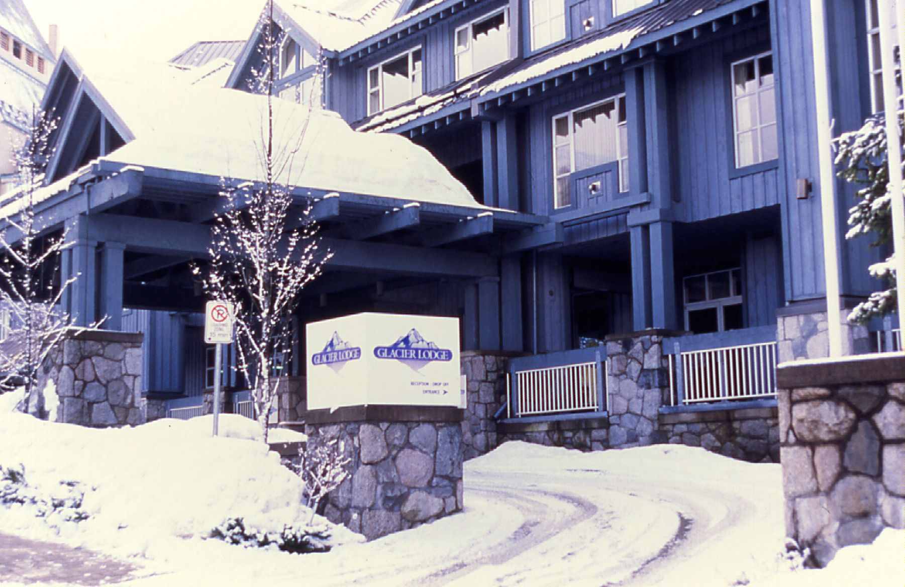 Glacier-Lodge-Boutique-Hotel-03