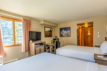 Sun Peaks_Cahilty Lodge2