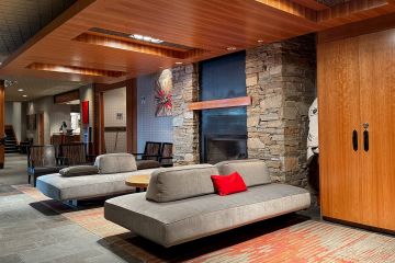Whistler - Listel Hotel - Lobby